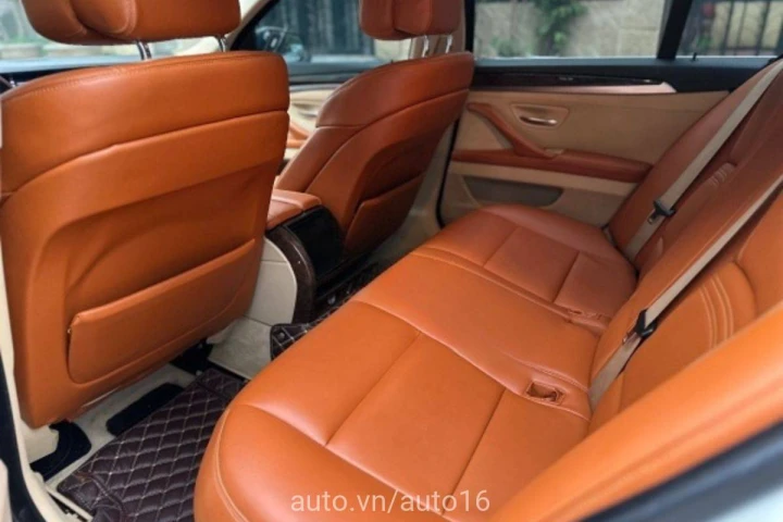BMW 5 Series 2011