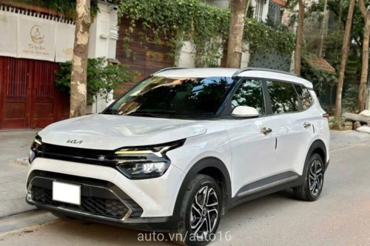 Kia Carens 2023