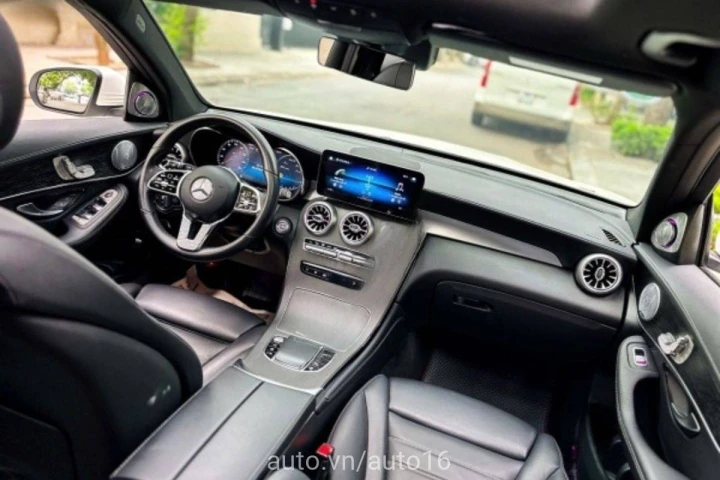 Mercedes-Benz GLC GLC300 2020