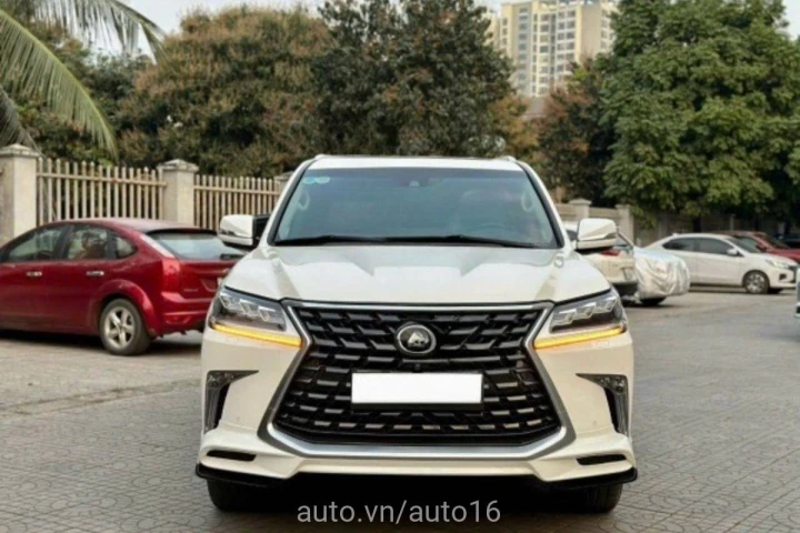 Lexus LX 2016