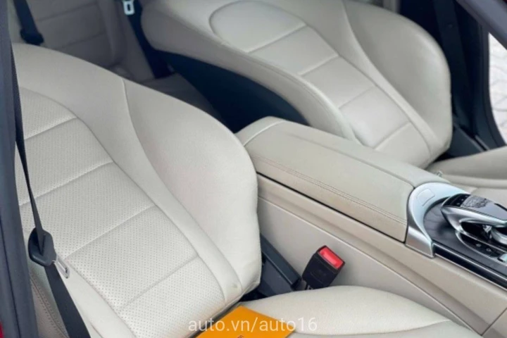 Mercedes-Benz C-Class C200 2019
