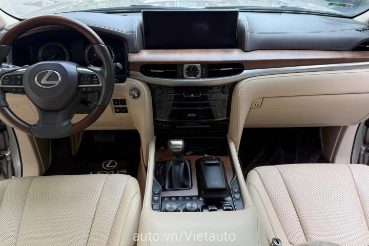 Lexus LX 2019
