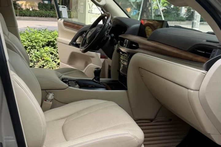 Lexus LX 2019