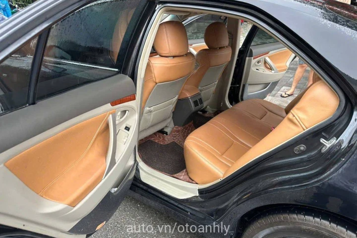 Toyota Camry 2011
