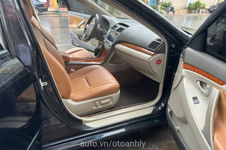 Toyota Camry 2011