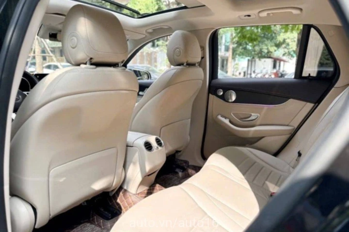 Mercedes-Benz GLC GLC300 2021