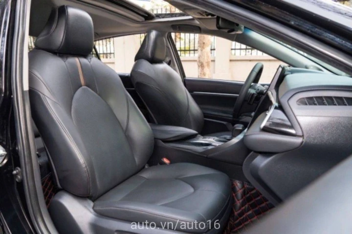 Toyota Camry 2.5Q 2022