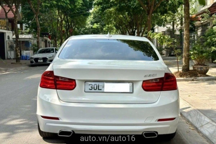 BMW 3 Series 2012