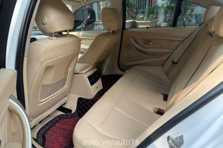 BMW 3 Series 2012