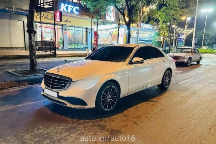 Mercedes-Benz C-Class C200 2020