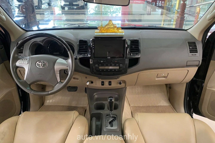 Toyota Fortuner 2.7AT 4x2 2012