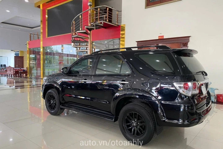 Toyota Fortuner 2.7AT 4x2 2012