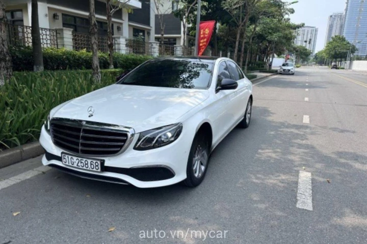 Mercedes-Benz E-Class E200 2016
