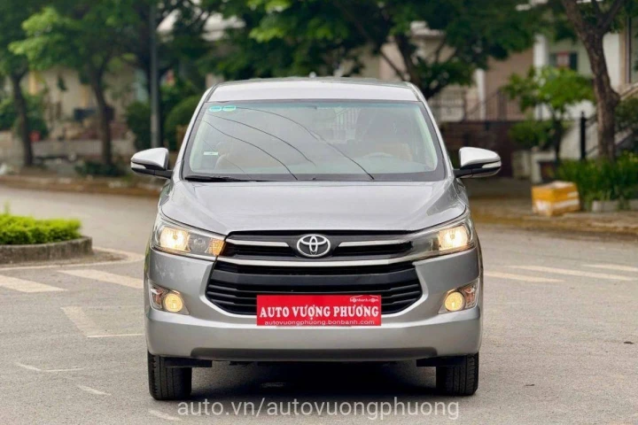 Toyota Innova 2.0E 2017