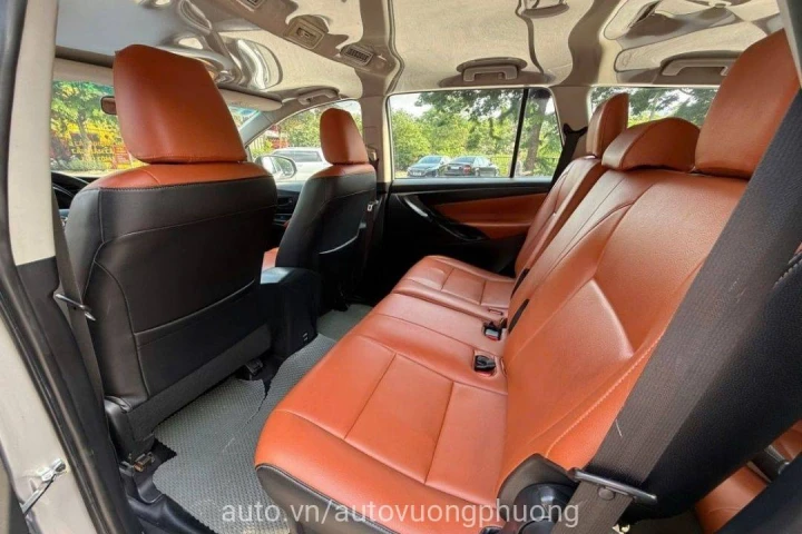 Toyota Innova 2.0E 2017
