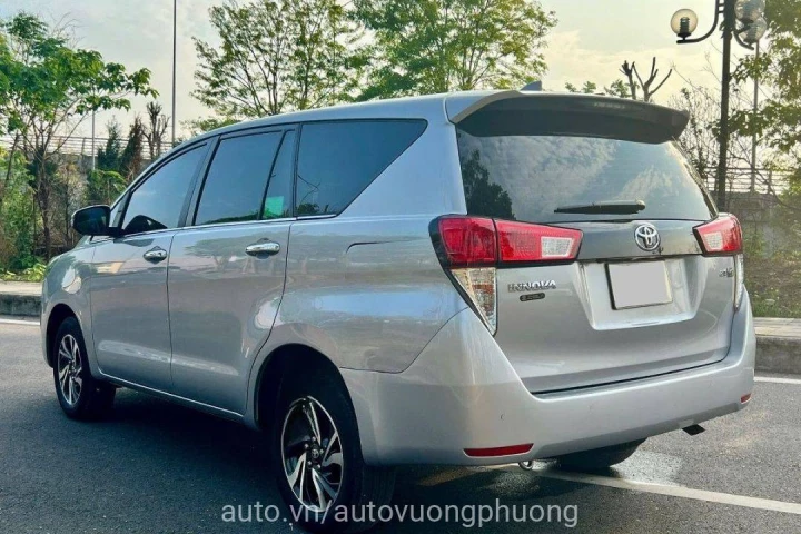Toyota Innova 2.0G 2023