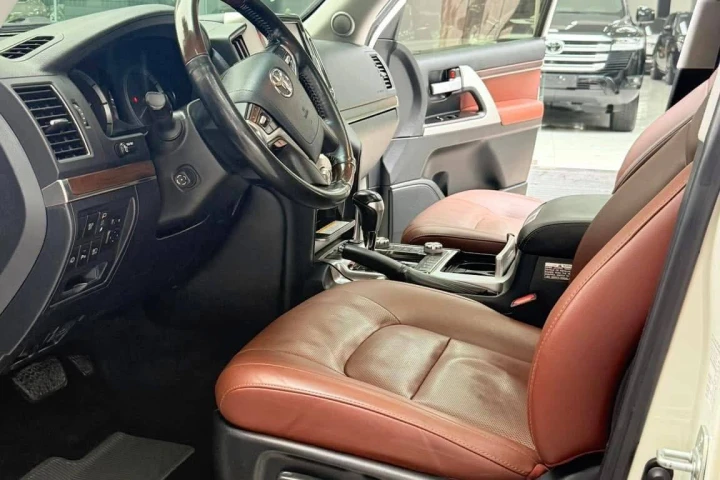 Toyota Land Cruiser 2018