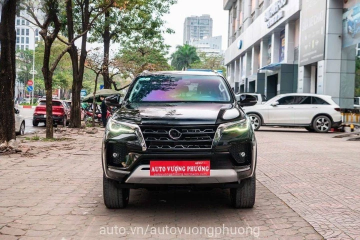 Toyota Fortuner 2.8AT 4x4 2021