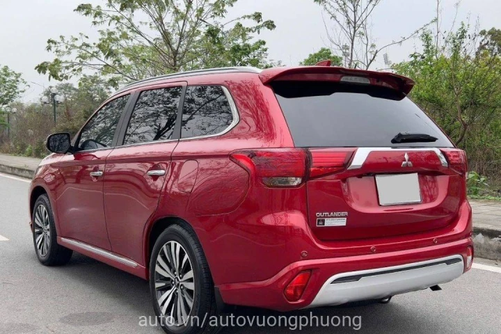 Mitsubishi Outlander 2.0 CVT Standard 2023