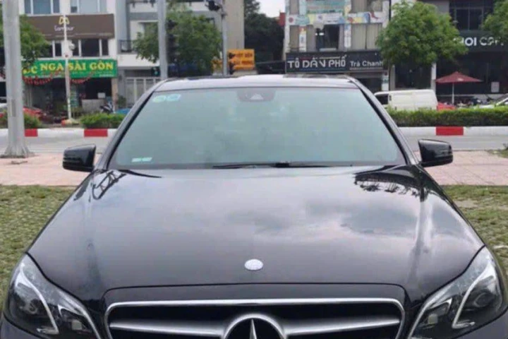 Mercedes-Benz E-Class E250 2015