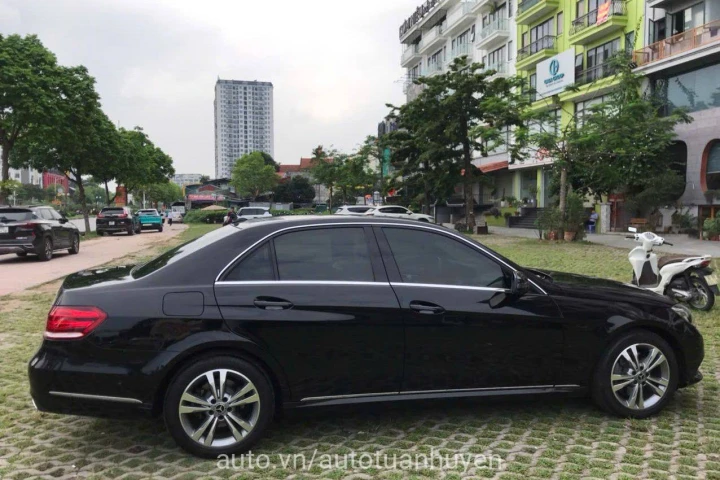 Mercedes-Benz E-Class E250 2015