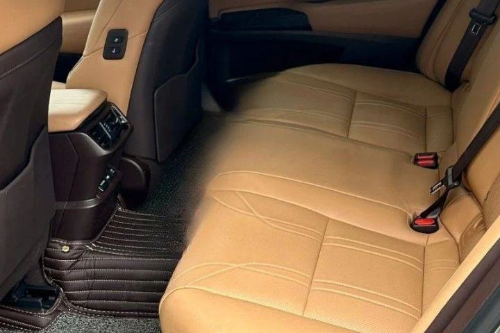 Lexus ES 300h 2021