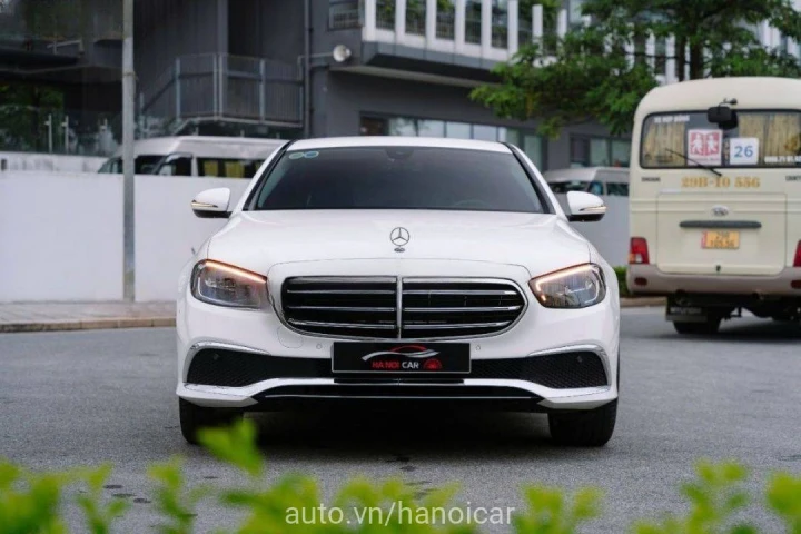 Mercedes-Benz E-Class E200 2021
