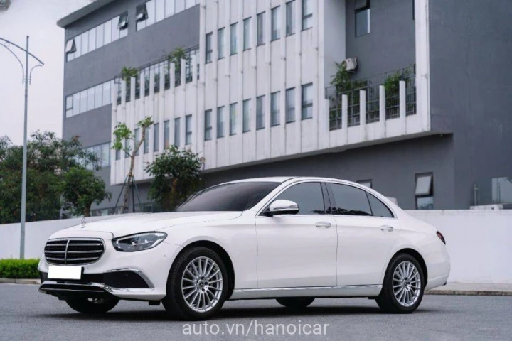 Mercedes-Benz E-Class E200 2021
