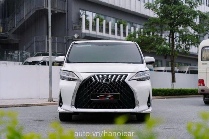 Lexus LM 350 7 Chỗ 2021