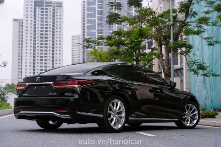 Lexus LS 500h 2018