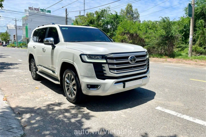Toyota Land Cruiser 2024