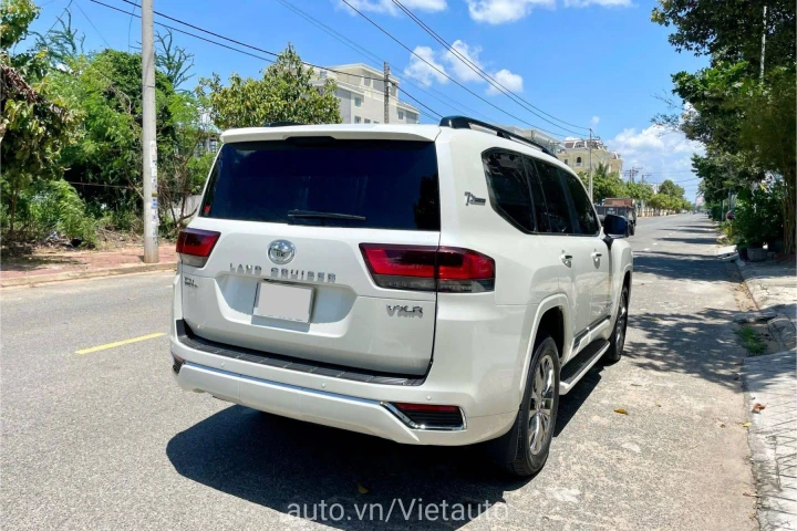 Toyota Land Cruiser 2024
