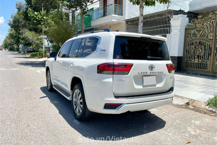 Toyota Land Cruiser 2024