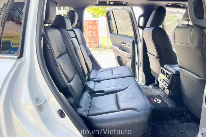 Toyota Land Cruiser 2024