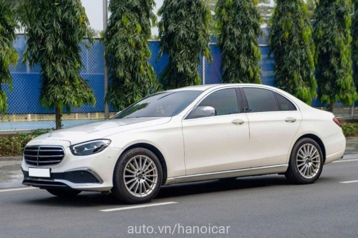 Mercedes-Benz E-Class E200 2021