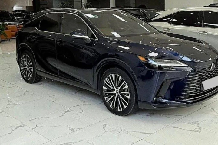 Lexus RX 2024