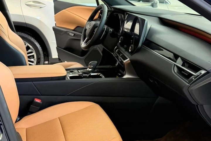 Lexus RX 2024