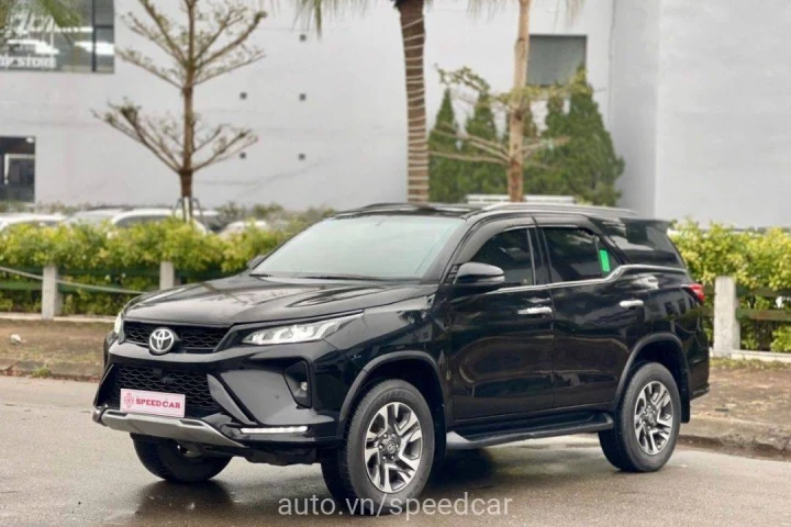 Toyota Fortuner Legender 2.4AT 4x2 2021