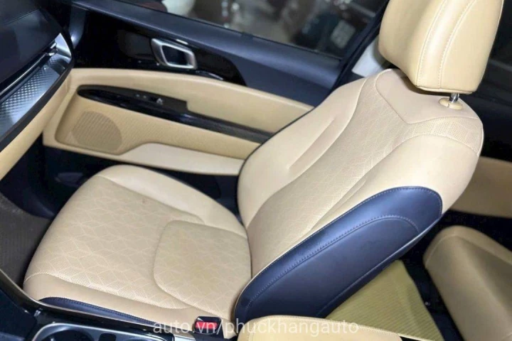Kia Carnival Luxury Dầu 2022