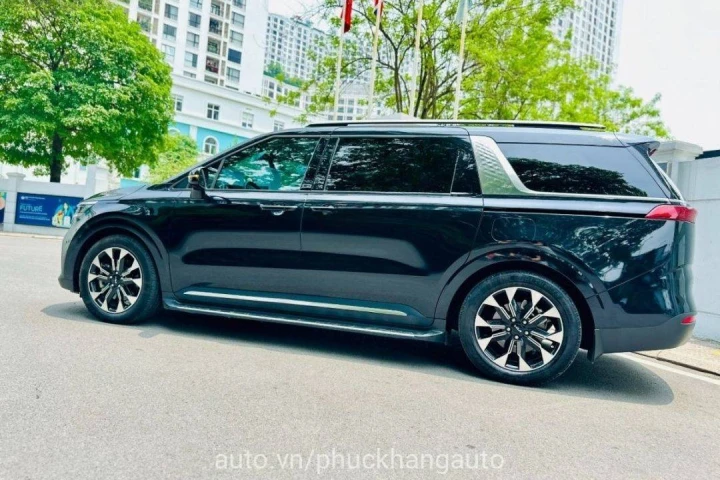 Kia Carnival Signature Dầu 2022