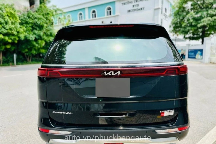 Kia Carnival Signature Dầu 2022