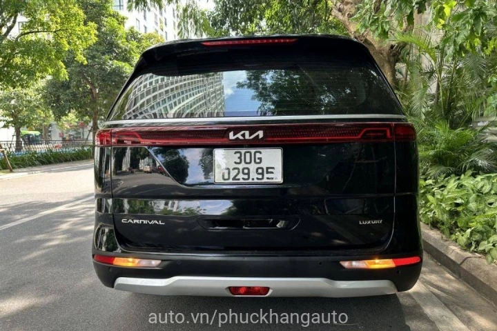 Kia Carnival Luxury Dầu 2022