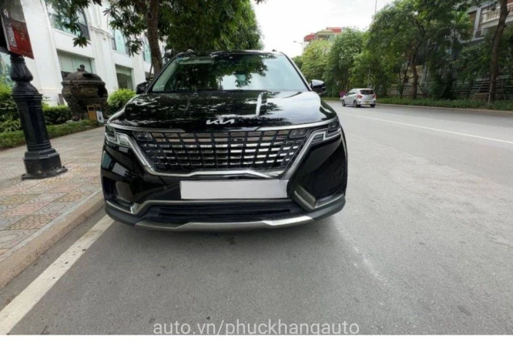Kia Carnival Signature Dầu 2023