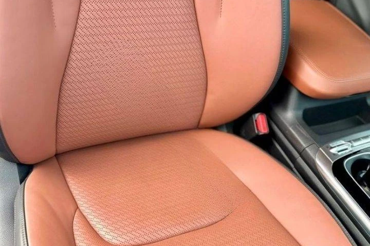Kia Carnival Signature Dầu 2023