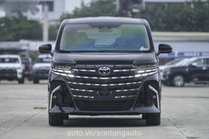 Toyota Alphard 2023