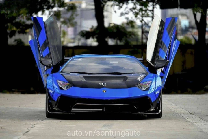 Lamborghini Aventador 2015