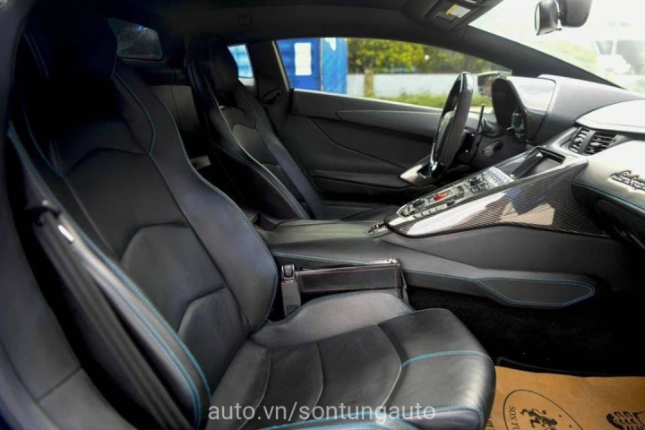 Lamborghini Aventador 2015