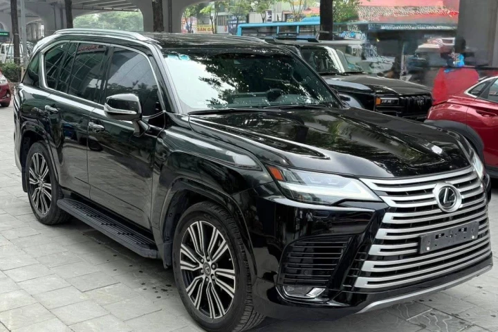 Lexus LX 2024