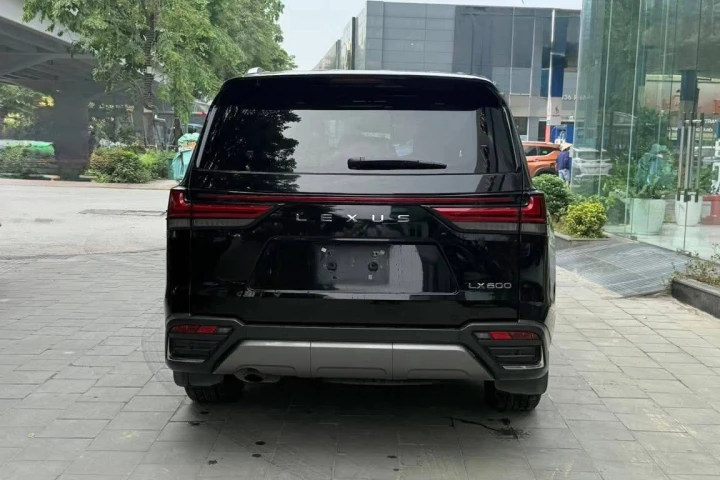 Lexus LX 2024