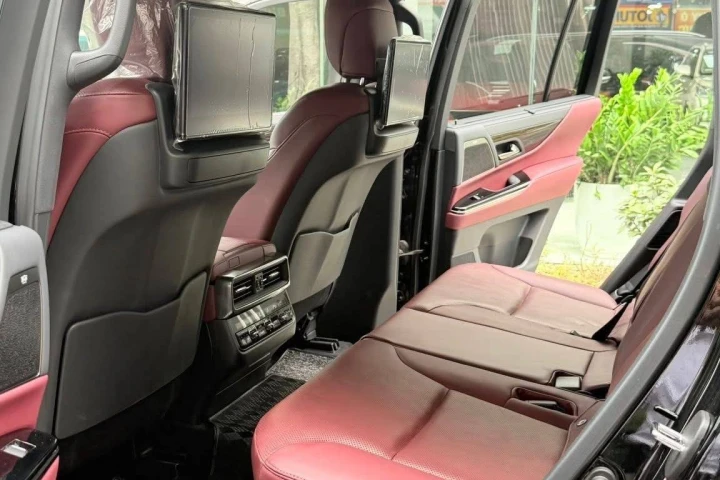 Lexus LX 2024